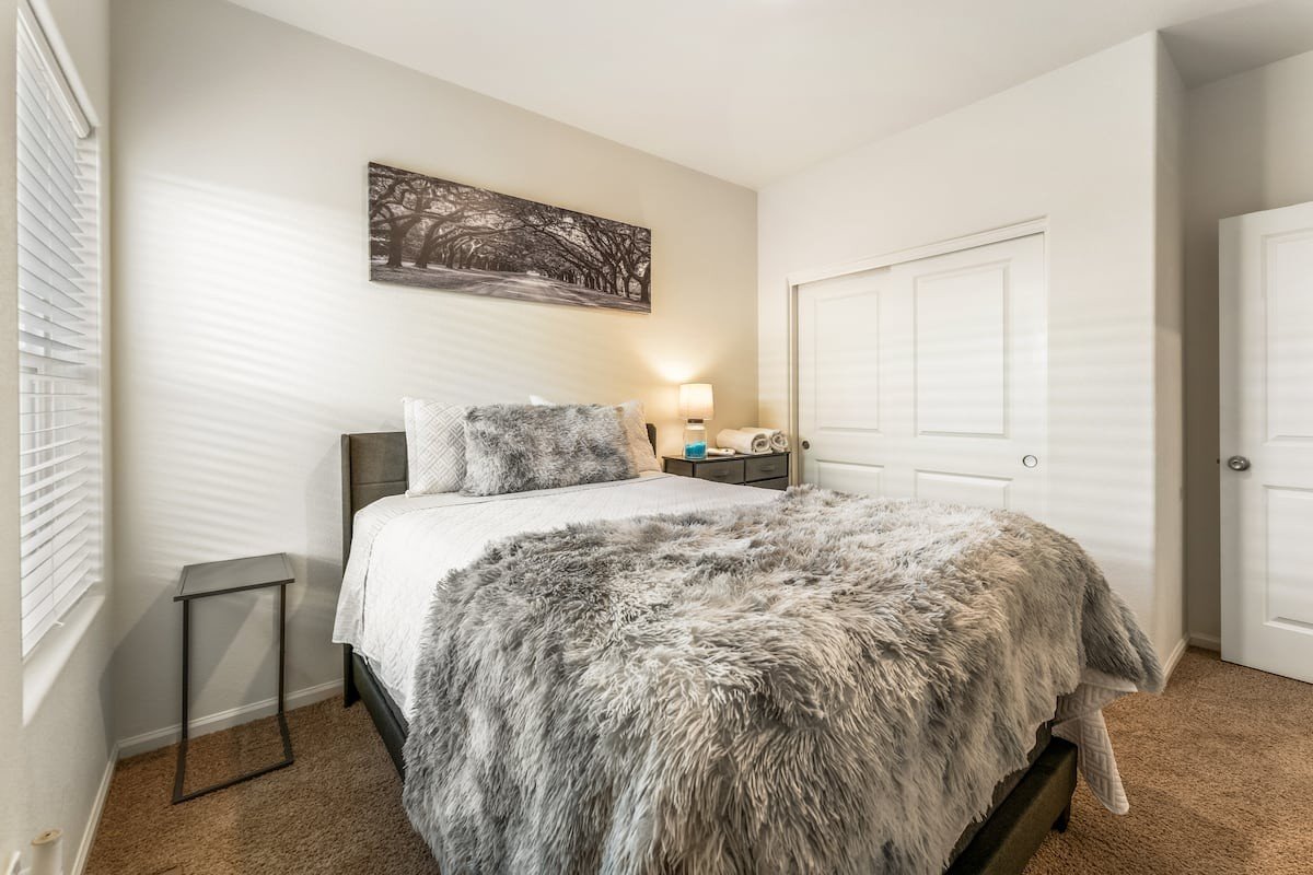 Borderpine — Bedroom